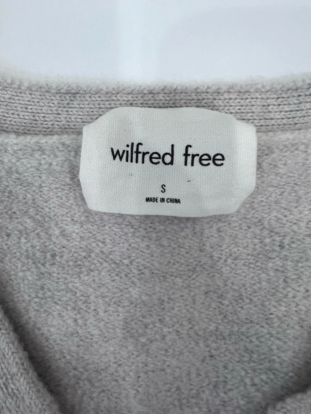 Wilfred Free Aritzia 100% Merino Wool Cardigan S Grey Cropped Button Knit - Picture 6 of 9